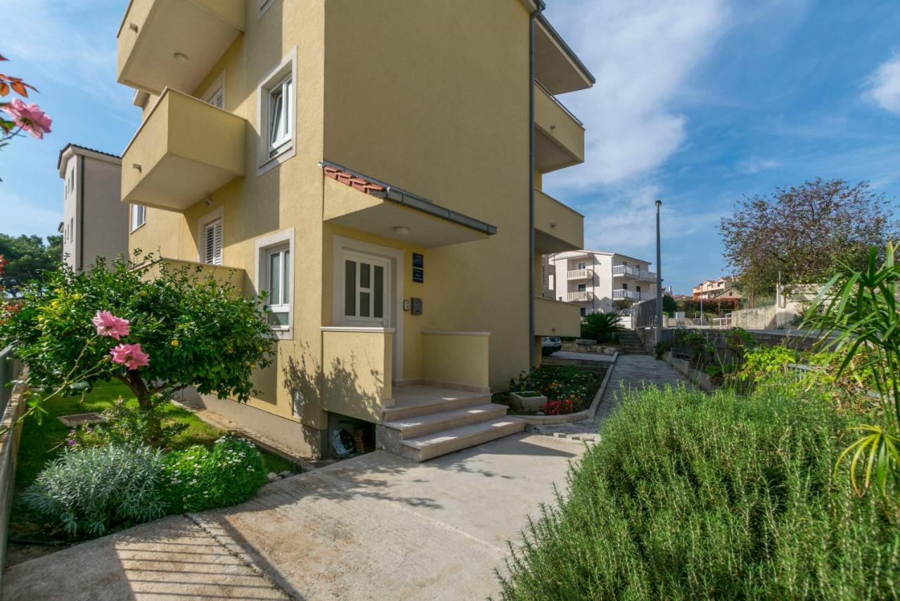 Apartment Dora Duće Exterior foto